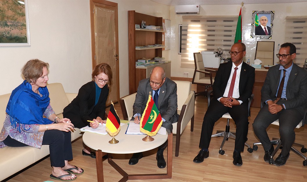 Le ministre de la Pêche signe une convention de financement avec la KFW d'un montant de 19 M€