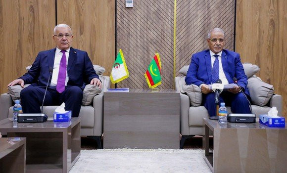 Boughali reçu à Nouakchott par le président de l'Assemblée nationale mauritanienne 
