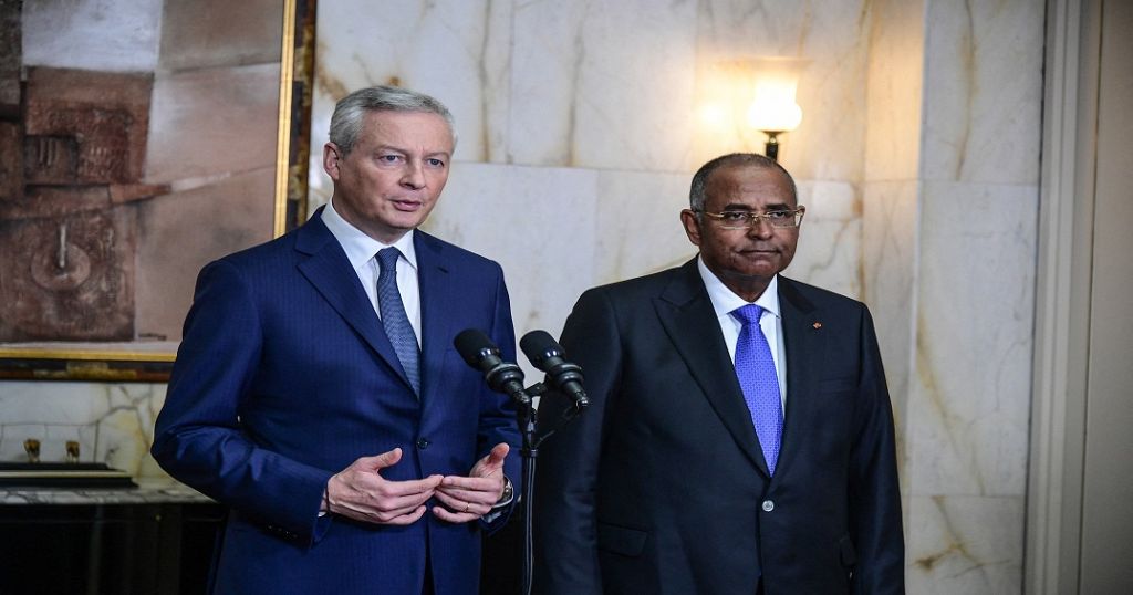 Bruno Le Maire à Abidjan pour lancer la construction d'un métro et l'extension de l'aéroport international