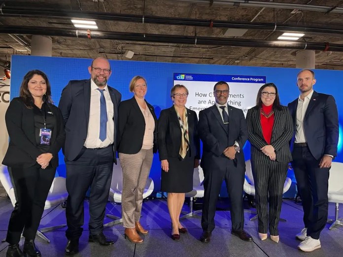 Mauritanie : Ahmed YEDALY rencontre les opérateurs Telecom pour améliorer leurs services