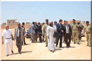 La Ministre de la Jeunesse et des sports visite le stade SAADA de Toujounine