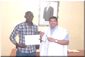 Le Président de l'UPR reçoit le sportif Diafara Malick Soumaré, Champion d'Afrique en Karaté