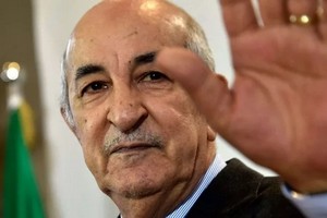 Covid-19 : le président algérien transféré en Allemagne pour des «examens médicaux»