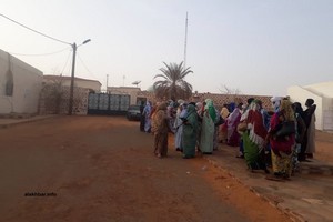 Aioun : La police arrête des jeunes et leurs familles protestent