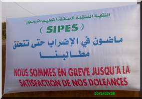 Le propriétaire d’une maison de verre ne doit pas ourdir une campagne de jet de pierres. 