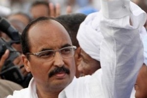 La police anti-corruption relâche l’ancien président Aziz resté motus et bouche cousue devant ses limiers  