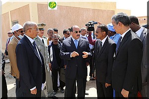 Le Président Aziz au  lycée de Teyarett