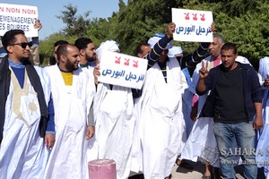Sit-in des propriétaires des « bourses » devant la présidence de la république