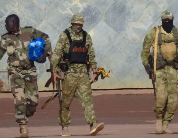 Au Mali, l'angoisse des familles après la découverte de corps près du camp militaire de Kwala