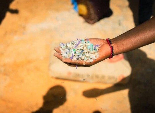 Sa Sa Plast chasse les déchets plastiques en Mauritanie et aménage les rues