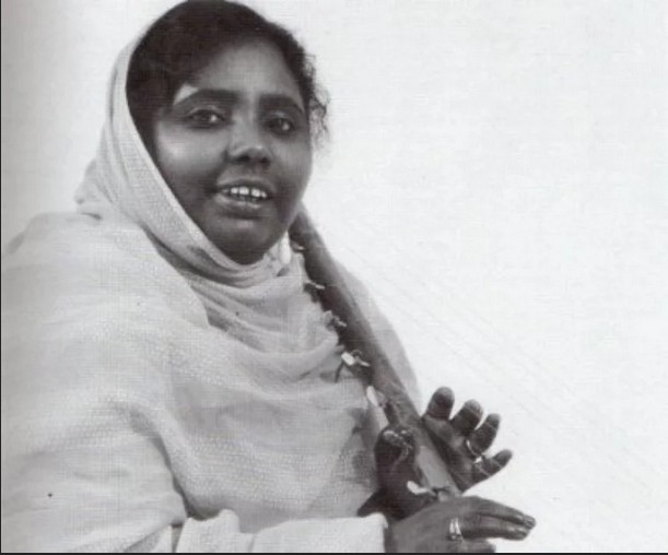 Il y’a 11 ans disparaissait Dimi Mint Abba, la figure emblématique de la musique mauritanienne