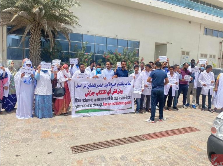 Des médecins au chômage mettent en garde contre les conséquences des atermoiements