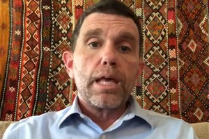 Michael Dodman : les gouvernements et les individus doivent travailler ensemble pour ralentir le COVID 19