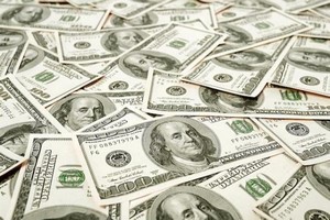 Des dollars dans la friperie