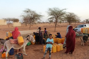La pénurie d’eau potable force des villageois mauritaniens à émigrer (vidéo)