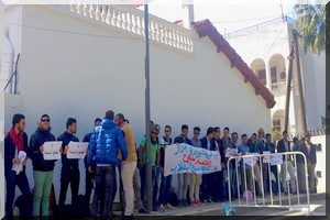 Bourses estudiantines suspendues, le ministère se rétracte