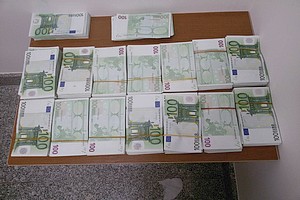 Saisie de 250.000 euros à l’aéroport d’Alger sur un passager à destination de Nouakchott