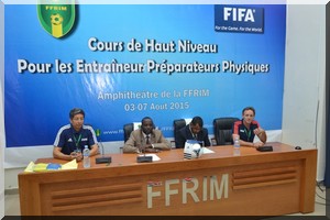 Un cours de haut niveau pour préparateurs physiques [PhotoReportage]