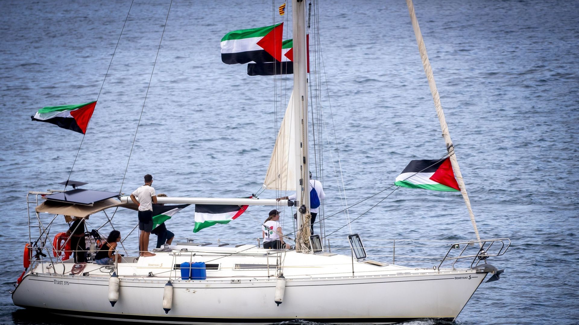 Tunisie: un des bateaux principaux de la flottille internationale pour Gaza attaqué