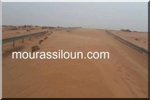 Route Atar-Tidjikja : Le tronçon 3 fraichement goudronné, noyé sous le sable [Photos]