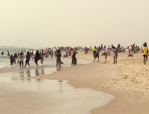 Vidéo. Nouakchott se laisse prendre aux jeux de la mer