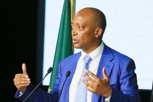 CAN 2021 : Le président de la CAF est au Cameroun 