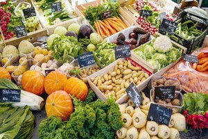 Signature d’un accord fixant les prix de certains produits exonérés des taxes douanières 