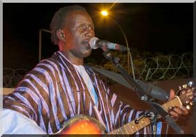 Concert à l’IFM, Moussa Sarr se réinvente et prend sa revanche [Video 1h28mn & Rep. Photos]