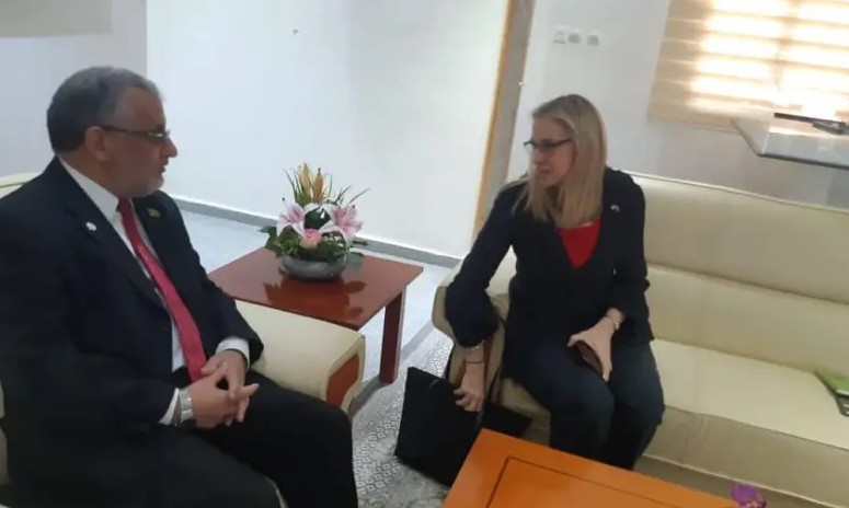 L’ambassadrice des USA en Mauritanie en visite à la zone franche de Nouadhibou
